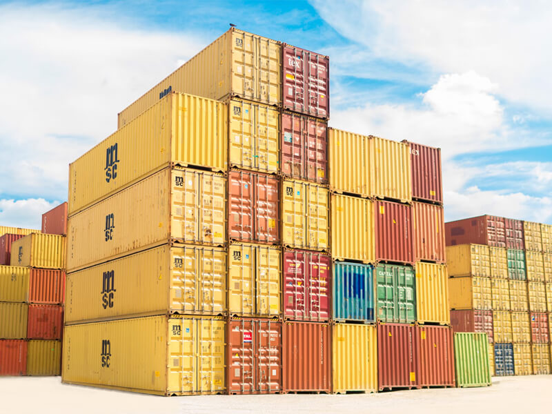 Expert Cargo Handling